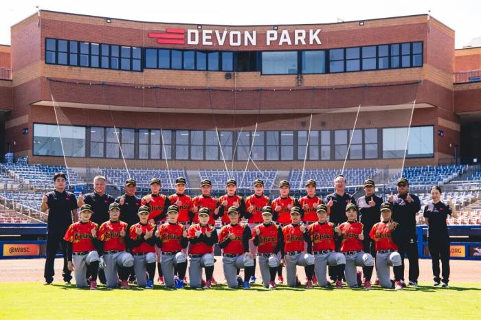 中国女垒双胜挺进四强创历史佳绩