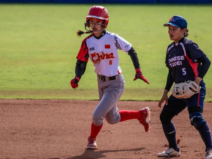中国女垒双胜挺进四强创历史佳绩