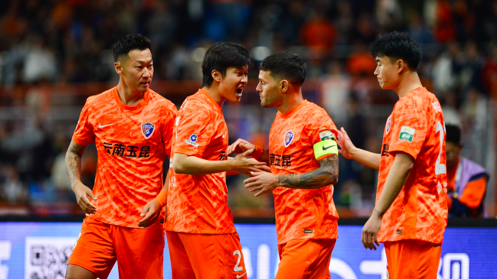 U17国少张旭尧17次抢断成战术核心 兴泰杯惊艳表