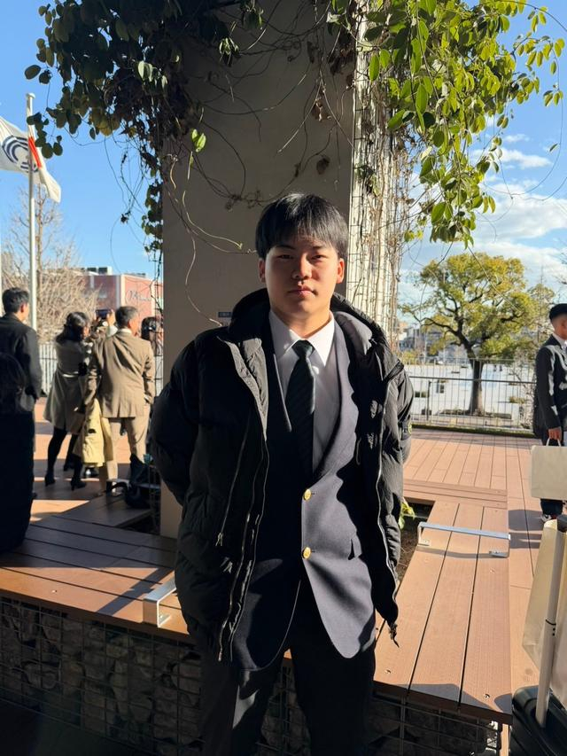 日本乒乓球小将松岛辉空击败王楚钦后返日参加