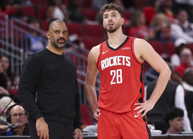 火箭逆转雄鹿申京带伤作战进攻流畅性提升备战