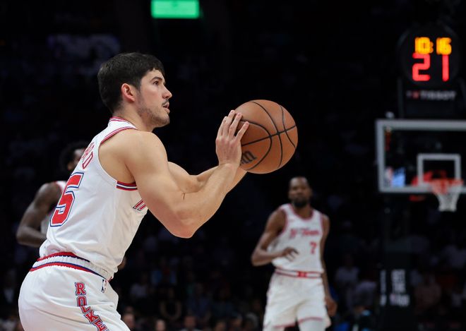 火箭逆转雄鹿申京带伤作战进攻流畅性提升备战