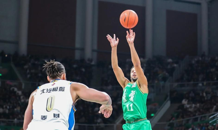 辽宁男篮外线火力不足哈维低迷 北京首钢引援贝