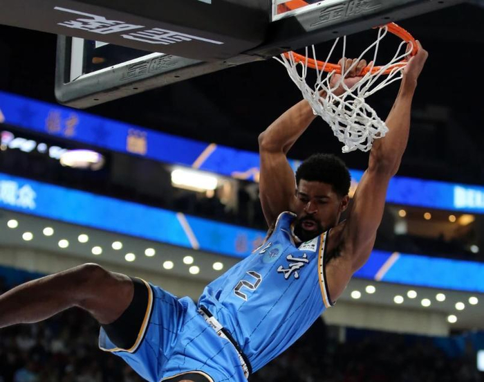 辽宁男篮外线火力不足哈维低迷 北京首钢引援贝