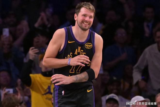 湖人掘金博弈陷困局 约基奇伤缺成关键变量