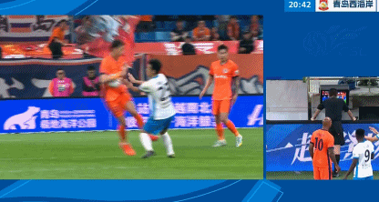 青岛德比VAR四次介入关键判罚 比赛0-0收场