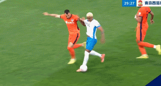 青岛德比VAR四次介入关键判罚 比赛0-0收场