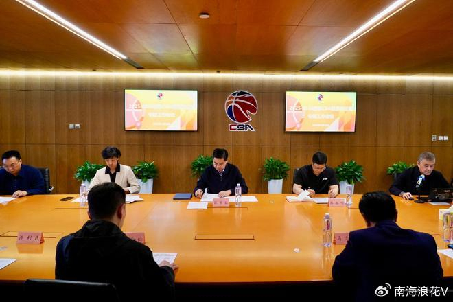 CBA季后赛将引入6至7名外籍裁判提升判罚公正性